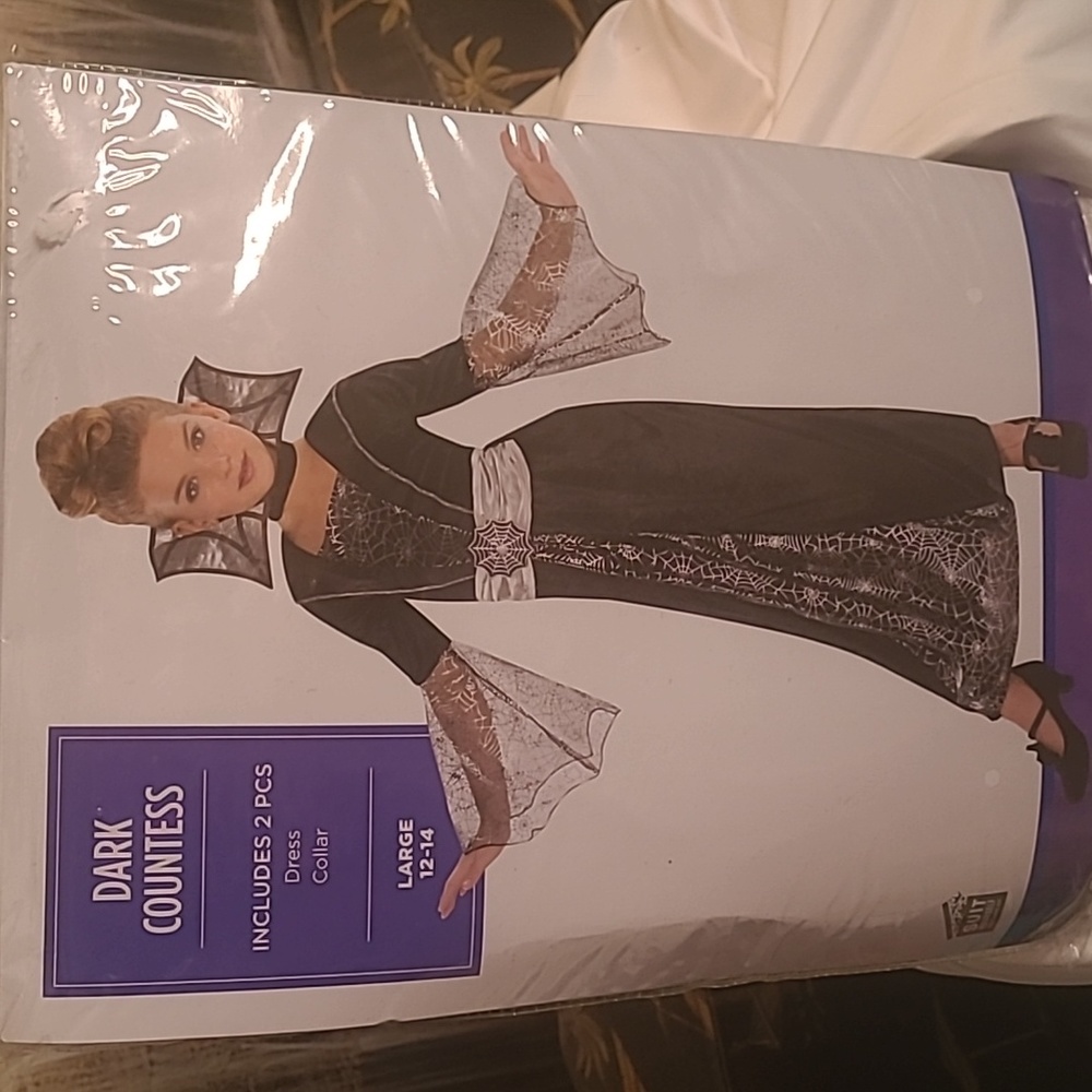 New! Halloween costume Girl Large 12-14 dark countess goth vampire set